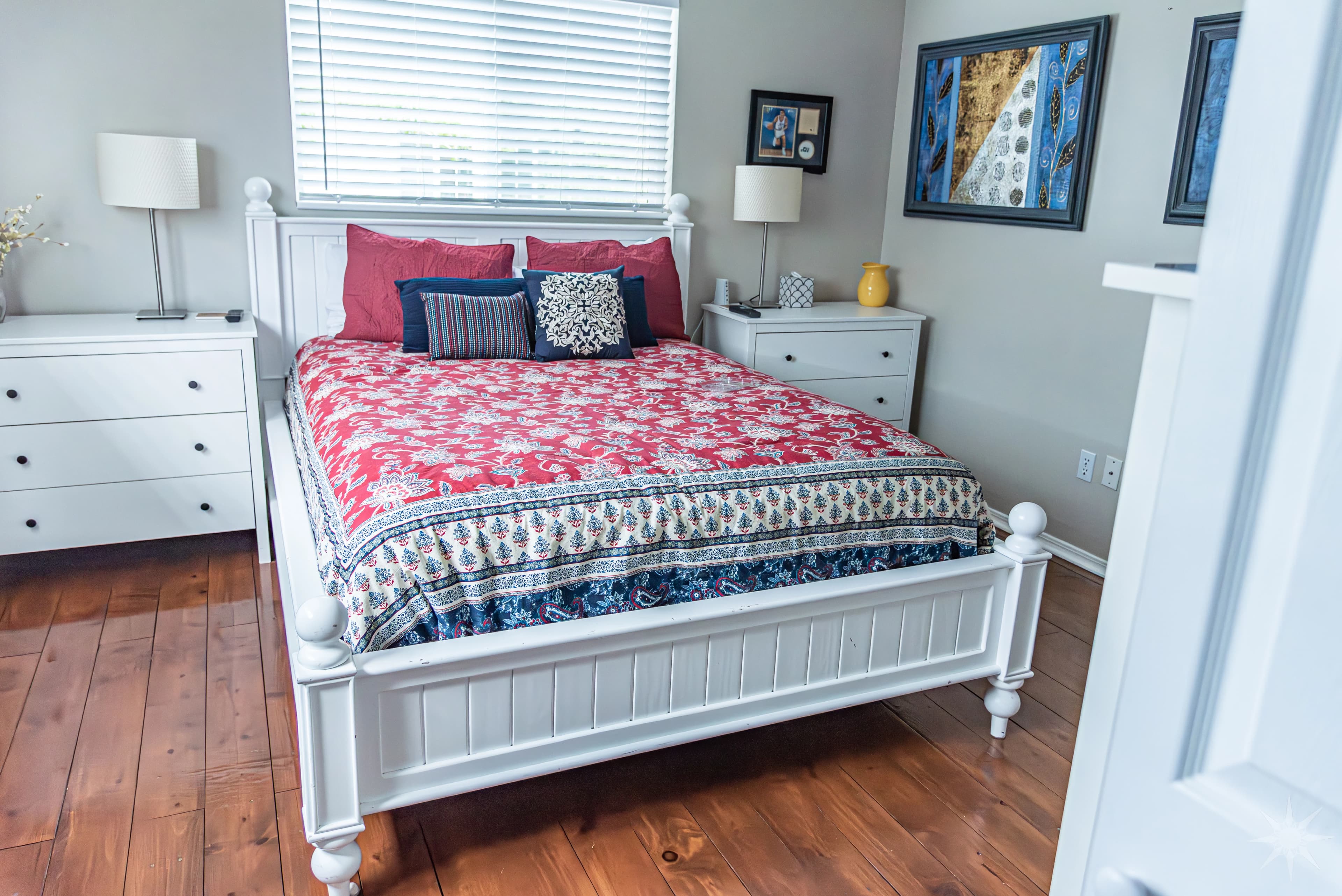 Calm and cozy corner bedroom at Hidden Retreat in Sandy utah